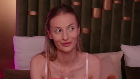Snapshot of ameliaangell chatting on May 6, 2026, 7:30 pm Amelia online show from May 6, 2026, 7:30 pm