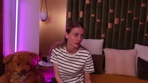 Snapshot of ameliaangell chatting on May 8, 2026, 6:57 pm Amelia online show from May 8, 2026, 6:57 pm