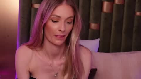 Snapshot of ameliaangell chatting on May 10, 2026, 7:30 pm Amelia online show from May 10, 2026, 7:30 pm