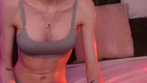 Snapshot of ameliaangell chatting on May 26, 2026, 7:43 pm Amelia online show from May 26, 2026, 7:43 pm