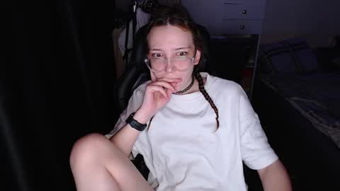 Amelia online show from November 24, 2025, 2:22 am