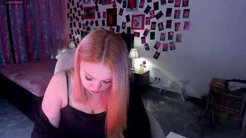 Amelia online show from March 31, 2026, 8:42 pm