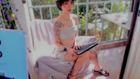 Amelianaughty  online show from May 20, 2026, 3:29 pm
