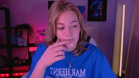 Snapshot of ameliarosaline chatting on May 13, 2026, 2:42 am ameliarosaline online show from May 13, 2026, 2:42 am