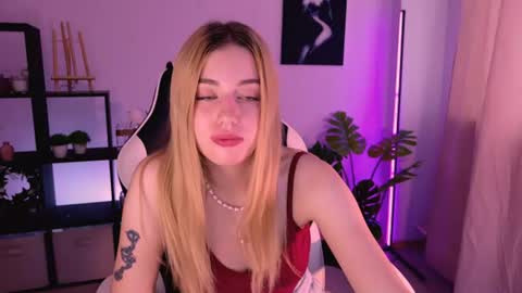 ameliarosaline online show from July 16, 2026, 4:40 am