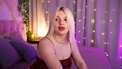 Snapshot of ameliawells chatting on May 12, 2026, 4:09 am Amelia online show from May 12, 2026, 4:09 am