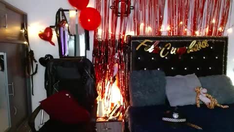 Snapshot of amelie__martinez chatting on February 10, 2026, 10:52 am amelie__martinez online show from February 10, 2026, 10:52 am