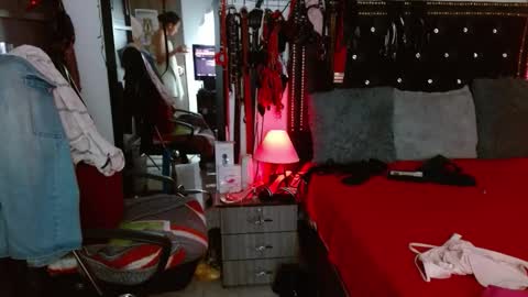 Snapshot of amelie__martinez chatting on February 27, 2026, 10:26 am amelie__martinez online show from February 27, 2026, 10:26 am