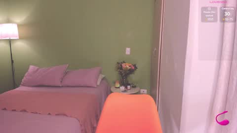 Amelie Graham online show from February 10, 2025, 11:04 am