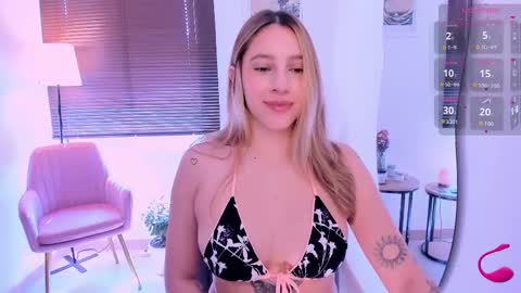 Amelie Graham online show from November 26, 2025, 3:02 pm