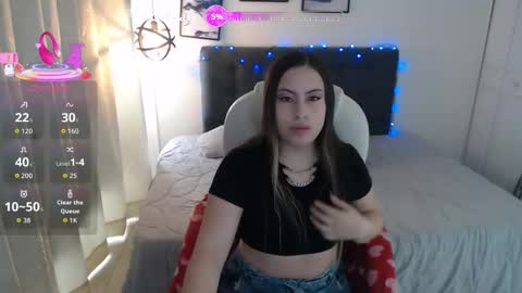 Amelie  online show from December 1, 2025, 2:22 pm