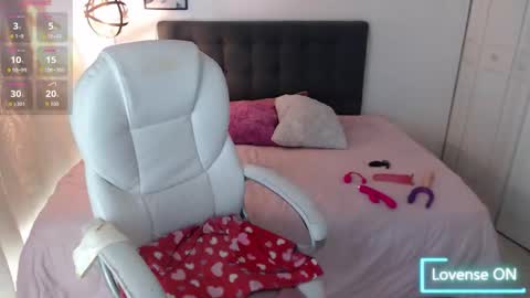 Amelie  online show from January 18, 2026, 4:00 pm