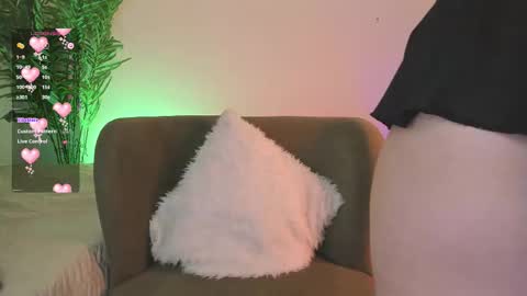 Snapshot of ameliie_brown chatting on February 18, 2026, 11:55 pm Amelie online show from February 18, 2026, 11:55 pm