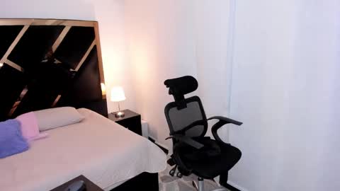 Snapshot of ameliie_saenz chatting on February 1, 2025, 7:55 pm Ameli online show from February 1, 2025, 7:55 pm