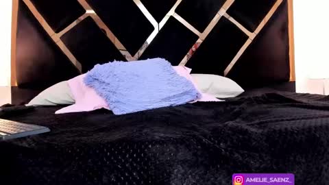 Snapshot of ameliie_saenz chatting on March 5, 2025, 10:54 pm Ameli online show from March 5, 2025, 10:54 pm