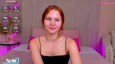 AmeliRoyse online show from November 6, 2025, 5:14 pm