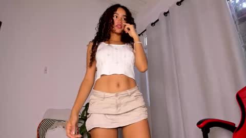 Amely  online show from March 4, 2026, 5:08 pm