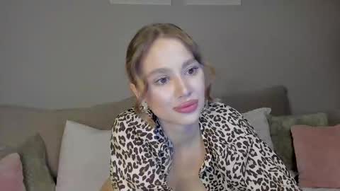 Snapshot of amelydoll18 chatting on September 19, 2025, 4:29 pm Stefa online show from September 19, 2025, 4:29 pm