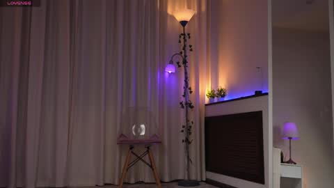 Amy  online show from May 13, 2026, 4:10 am