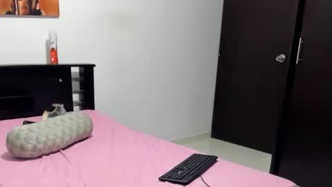 Snapshot of americanbig_dick chatting on November 24, 2025, 11:48 pm Lucian online show from November 24, 2025, 11:48 pm