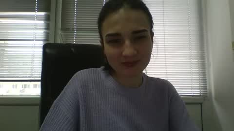 Snapshot of amethystnight_ chatting on February 19, 2025, 9:17 am Julia online show from February 19, 2025, 9:17 am