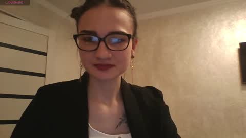 Snapshot of amethystnight_ chatting on March 6, 2025, 10:30 am Julia online show from March 6, 2025, 10:30 am