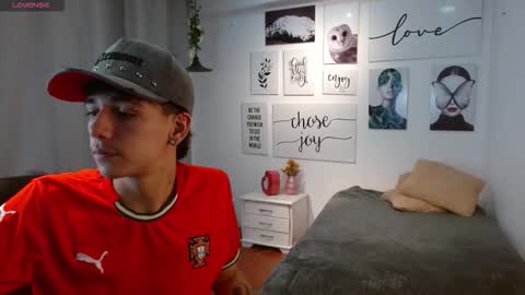 Snapshot of amethystshadow chatting on December 2, 2025, 4:13 pm amethystshadow online show from December 2, 2025, 4:13 pm