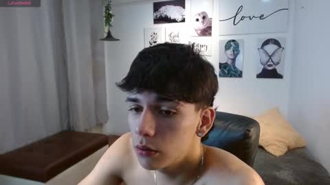 Snapshot of amethystshadow chatting on December 3, 2025, 5:11 pm amethystshadow online show from December 3, 2025, 5:11 pm