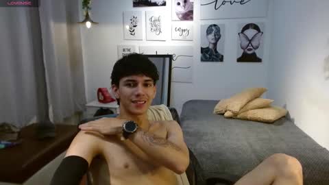 Snapshot of amethystshadow chatting on December 20, 2025, 8:05 pm amethystshadow online show from December 20, 2025, 8:05 pm