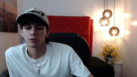 Snapshot of amethystshadow chatting on February 25, 2026, 3:38 am amethystshadow online show from February 25, 2026, 3:38 am