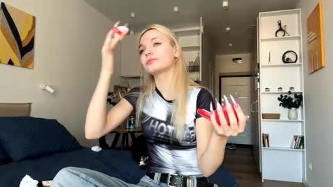 Snapshot of amiefetty chatting on October 7, 2025, 7:27 am Iveta online show from October 7, 2025, 7:27 am