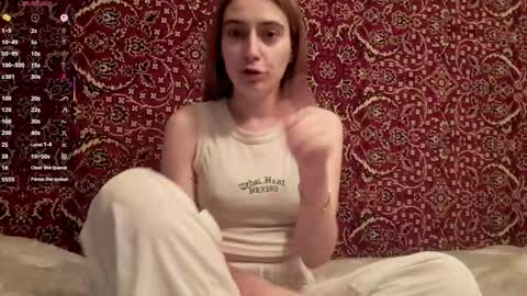 Snapshot of amiefetty chatting on December 4, 2025, 7:55 pm Iveta online show from December 4, 2025, 7:55 pm