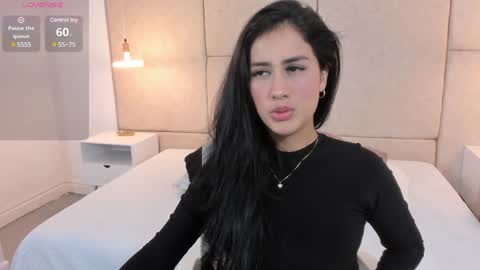 Snapshot of amiirra_ chatting on December 28, 2024, 8:15 pm Amira sweet online show from December 28, 2024, 8:15 pm