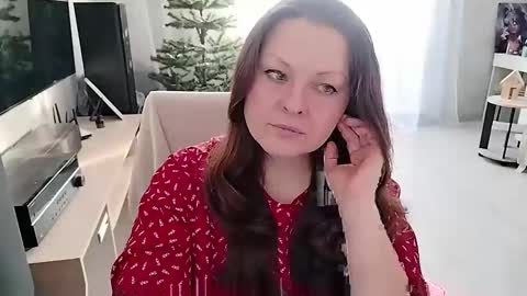 Snapshot of amilafran chatting on February 6, 2026, 3:11 am Mila online show from February 6, 2026, 3:11 am