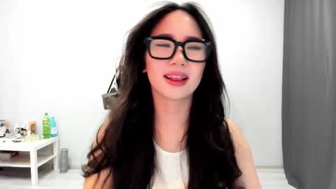 Snapshot of amina_artin chatting on February 6, 2026, 5:49 pm Amina online show from February 6, 2026, 5:49 pm