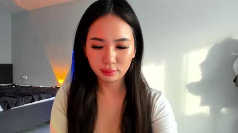 Snapshot of amina_artin chatting on February 15, 2026, 10:47 am Amina online show from February 15, 2026, 10:47 am