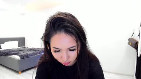 Snapshot of amina_artin chatting on February 16, 2026, 2:02 pm Amina online show from February 16, 2026, 2:02 pm