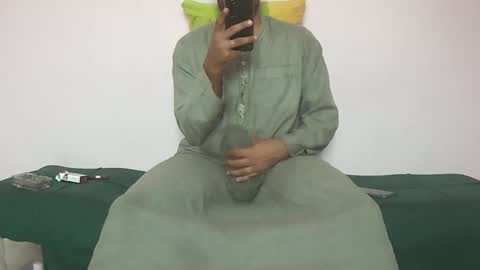 Amir online show from November 10, 2025, 1:21 pm