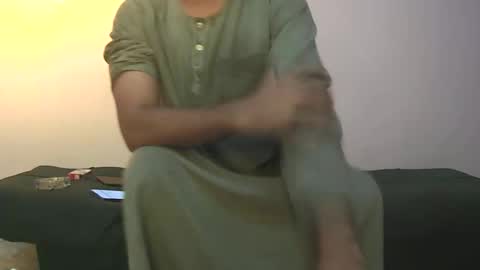 Amir online show from November 28, 2025, 4:48 am