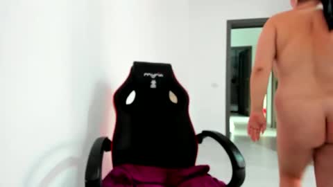 Snapshot of amiraisa chatting on January 14, 2025, 8:52 am Amiraisa online show from January 14, 2025, 8:52 am