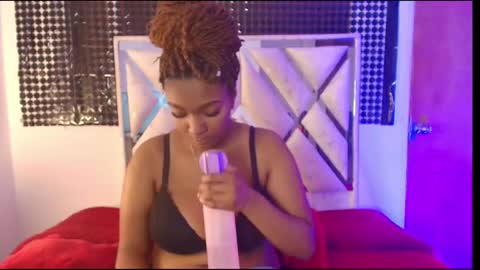 Amira online show from March 25, 2026, 6:36 pm