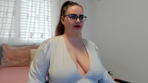 Amira Vyxen online show from March 19, 2026, 6:06 am