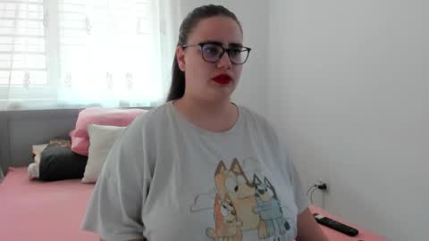 Amira Vyxen online show from April 17, 2026, 7:11 am