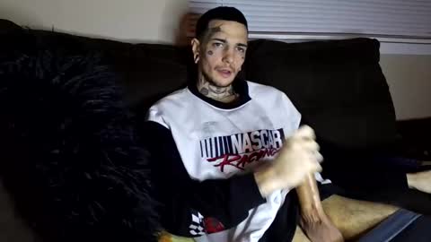 Snapshot of amiri_sweater chatting on March 5, 2025, 3:51 am amiri_sweater online show from March 5, 2025, 3:51 am