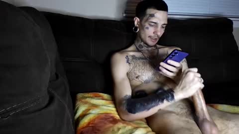 Snapshot of amiri_sweater chatting on March 12, 2025, 10:59 am amiri_sweater online show from March 12, 2025, 10:59 am