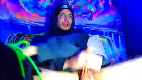 Snapshot of amiri_sweater chatting on December 16, 2025, 11:15 am amiri_sweater online show from December 16, 2025, 11:15 am