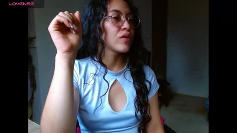 Snapshot of amitlu_ chatting on December 23, 2024, 7:30 pm amitlu_ online show from December 23, 2024, 7:30 pm