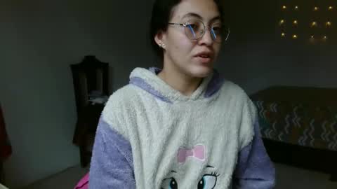 Snapshot of amitlu_ chatting on February 2, 2025, 6:53 pm amitlu_ online show from February 2, 2025, 6:53 pm
