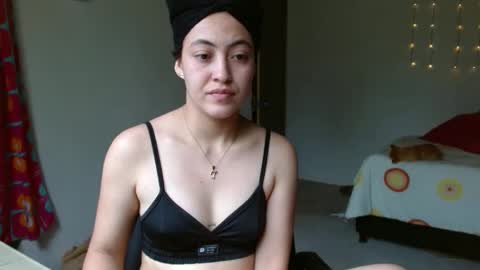 Snapshot of amitlu_ chatting on February 21, 2025, 6:37 pm amitlu_ online show from February 21, 2025, 6:37 pm