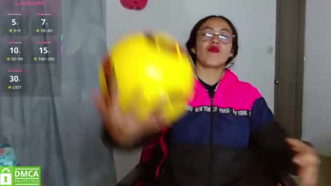 amitlu_ online show from January 14, 2026, 9:42 pm